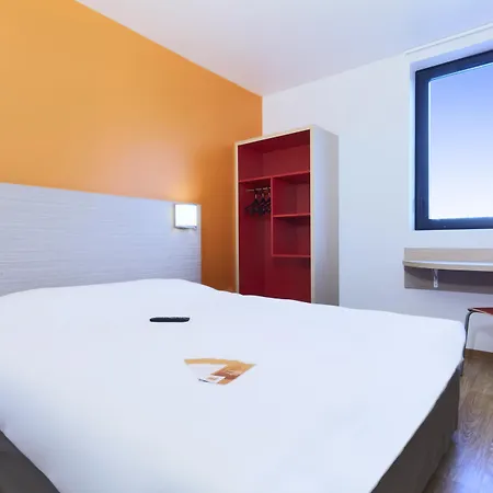 Campanile Bordeaux Ouest - Aéroport Hotel 3*