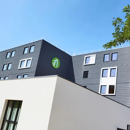 Campanile Bordeaux Ouest - Aeroport מלון 3*