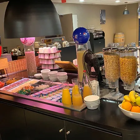 Hotel Campanile Bordeaux Ouest - Aéroport 3*
