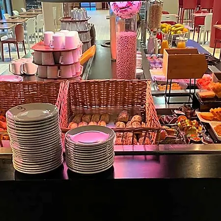 Campanile Bordeaux Ouest - Aeroport Мериньяк