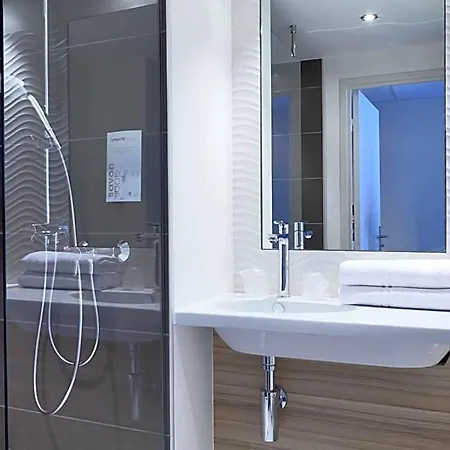 Campanile Bordeaux Ouest - Aeroport 3*
