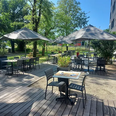 Hotel Campanile Bordeaux Ouest - Aéroport 3*