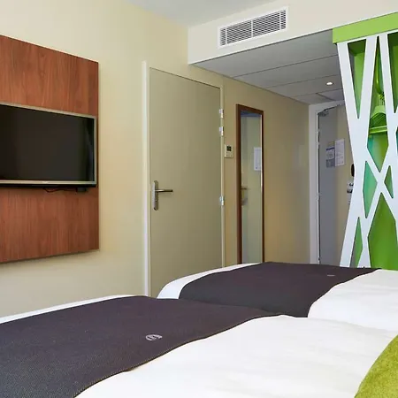 Campanile Bordeaux Ouest - Aeroport מלון 3*