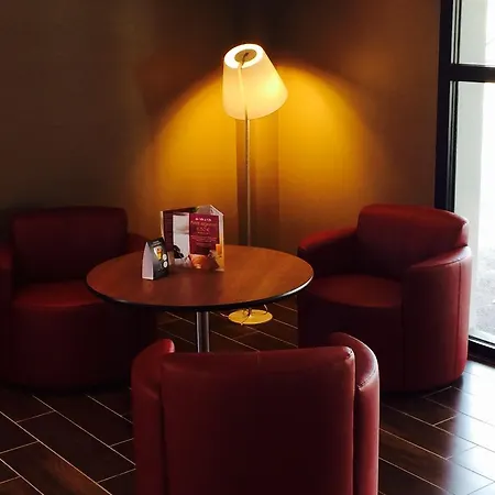 Campanile Bordeaux Ouest - Aeroport מלון 3*