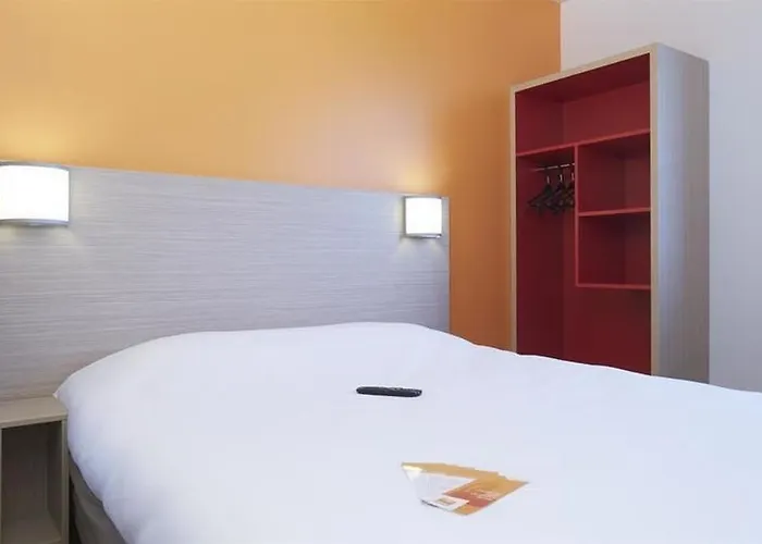 מלון Campanile Bordeaux Ouest - Aeroport 3*