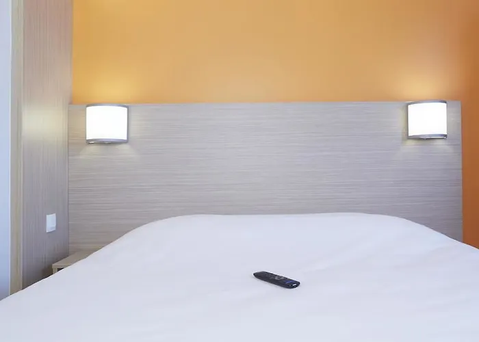 Отель Campanile Bordeaux Ouest - Aeroport