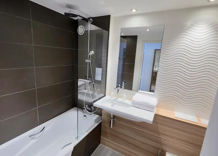 מלון Campanile Bordeaux Ouest - Aeroport